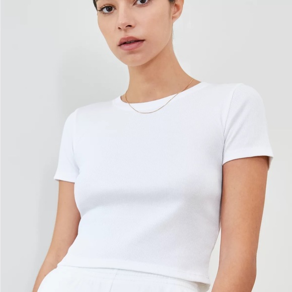 The Group by Babaton Foundation Rib T-Shirt - Picture 4 of 6